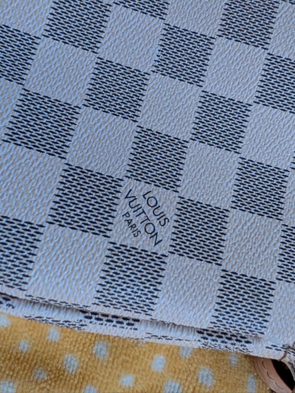 Louis Vuitton Cream and Gray Damier Azur  Pochette w/Strap And Authentication
